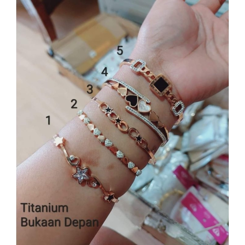 aneka Gelang titanium kolong love kupu bintang