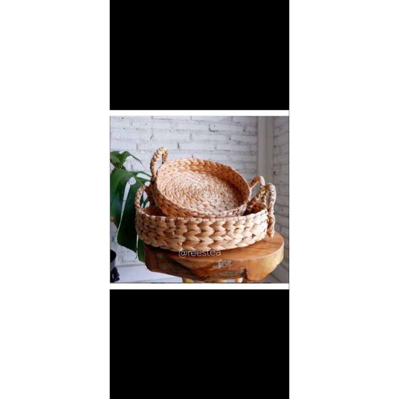Tray bulat enceng gondok hendel kepang/hampers