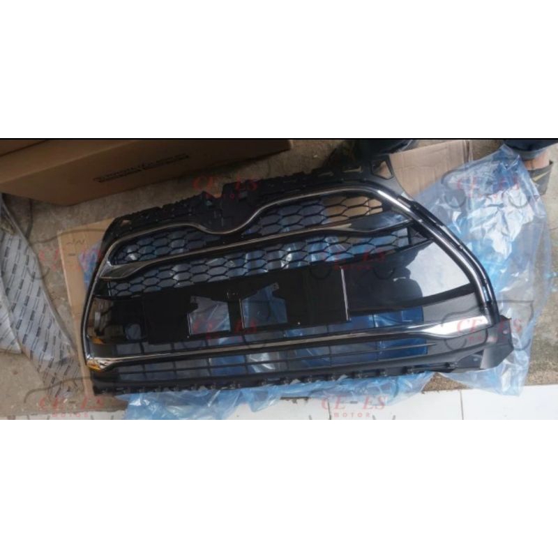 Lam Grille Grill Bumper Bemper Radiator depan toyota SIENTA tipe Q original