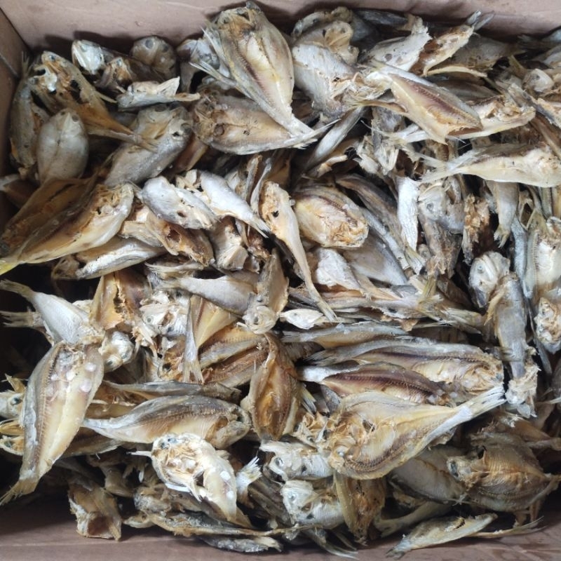 

Ikan Asin Murah 1 kg Ikan Bilis Belahan