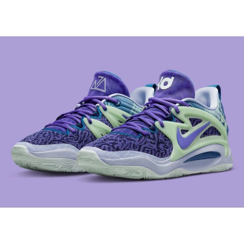 Sepatu Basket KD 15 Pcychic Purple