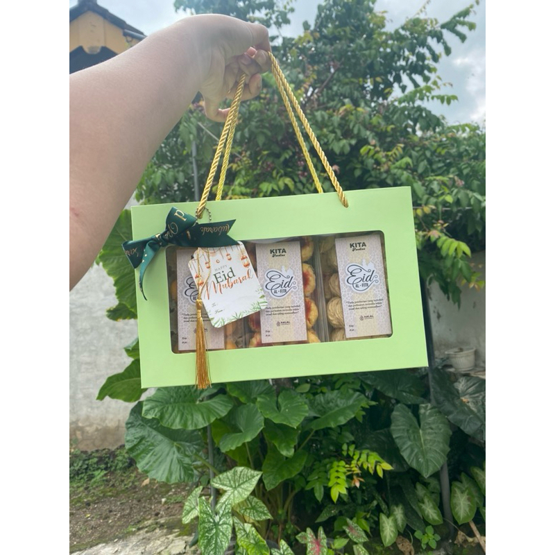 

HAMPERS IDUL FITRI/HAMPERS LEBARAN/HAMPERS KUE KERING/HAMPERS CAMILAN