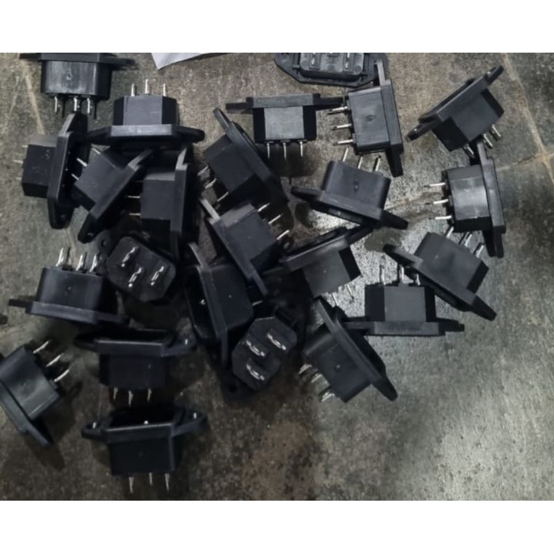 colokan cas sepeda listrik