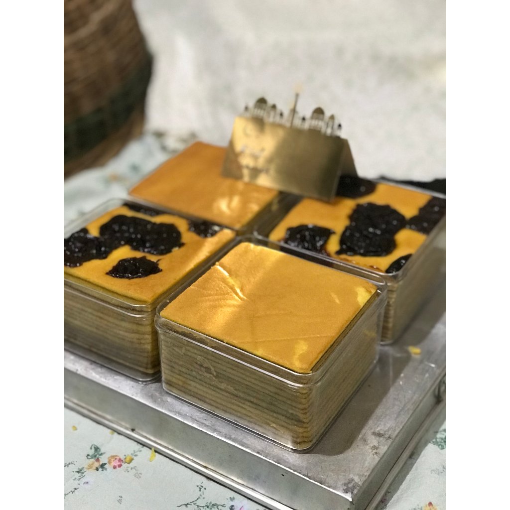 

Full Lapis Legit Premium Butter (dipotong) HAMPERS LEBARAN RAMADHAN IDUL FITRI