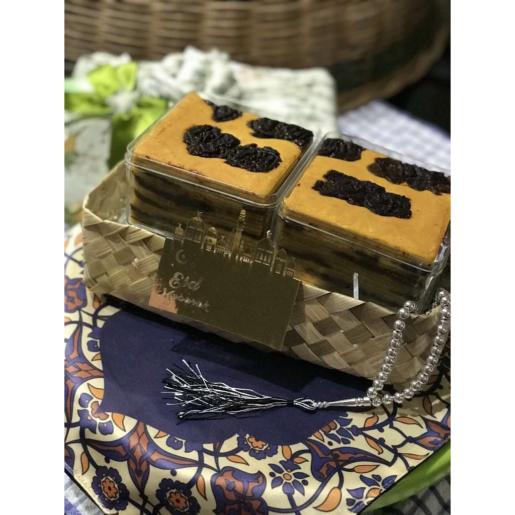 

Half Lapis Legit Premium Butter Prune HAMPERS LEBARAN RAMADHAN IDUL FITRI