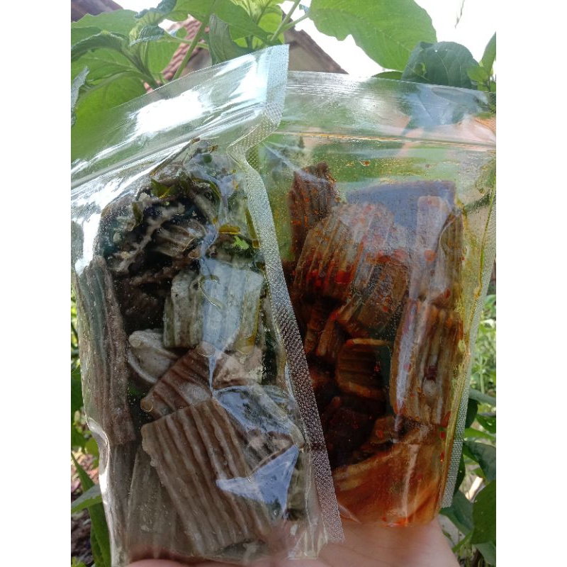 

Kerupuk seblak jengkol bantat pedas daun jeruk 100gram