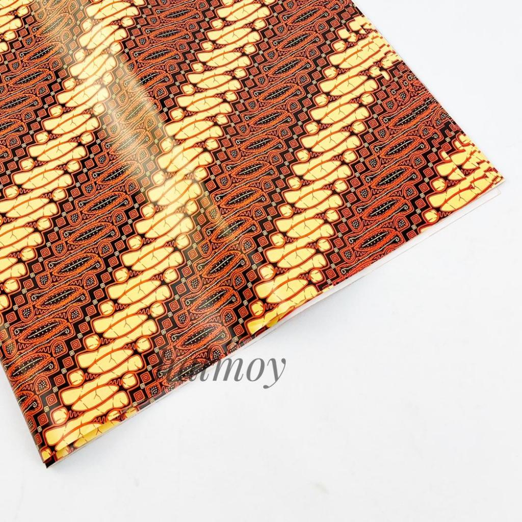 

KERTAS KADO / PEMBUNGKUS KADO BATIK MERK KIKY