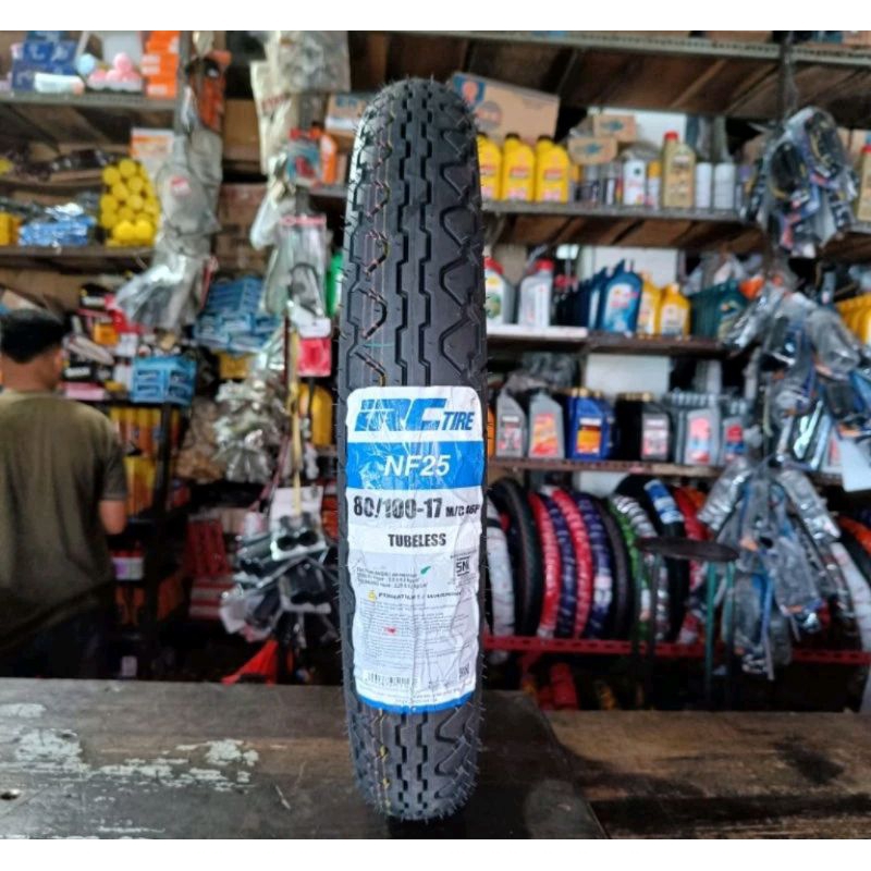 N BAN LUAR IRC 80/100 -17 IRC NF25 TUBELESS