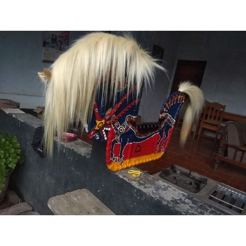 SEPASANG RAMBUT JARAN MODEL SURI