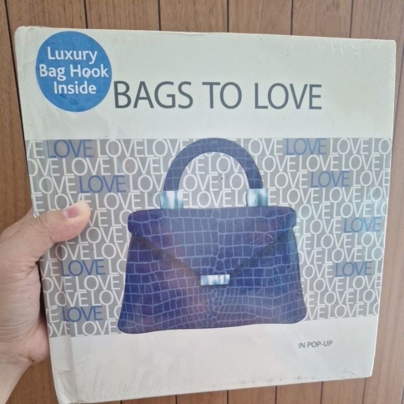 Bags to love pop up book
