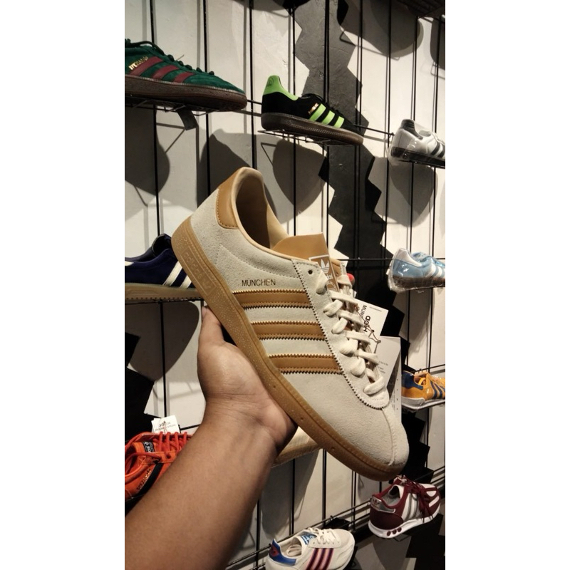 adidas Munchen sesame