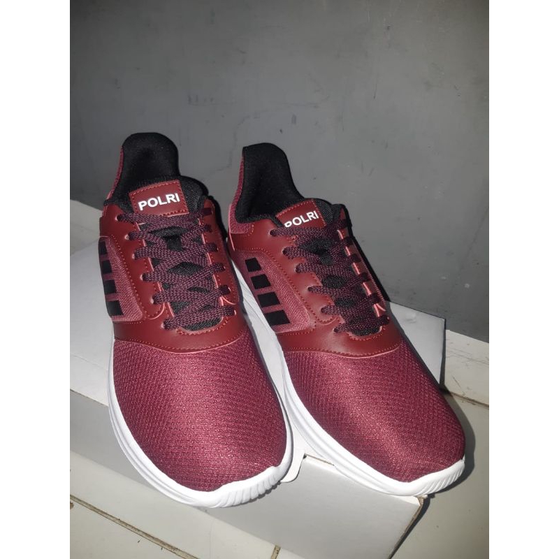 Sepatu Olahraga Polri