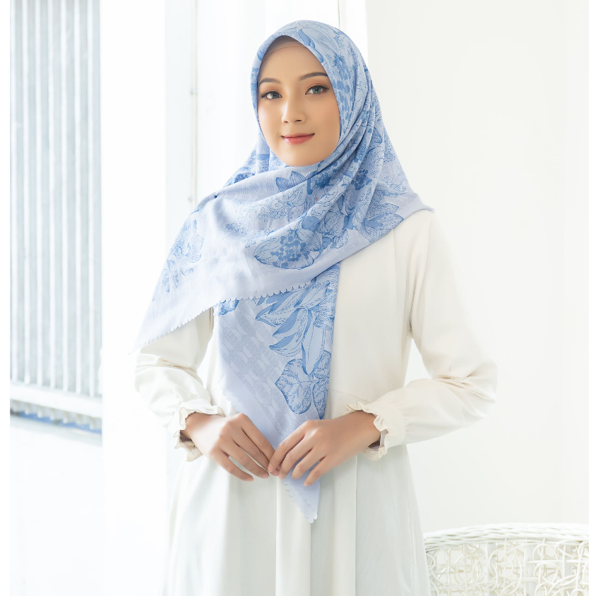 SHARAH Laser Cut Hijab Segi Empat Print Motif Elnara Warna Biru