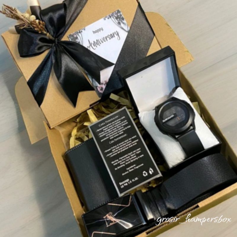 

HAMPERS COWOK EDISI FULL BLACK (HARD BOX PREMIUM)