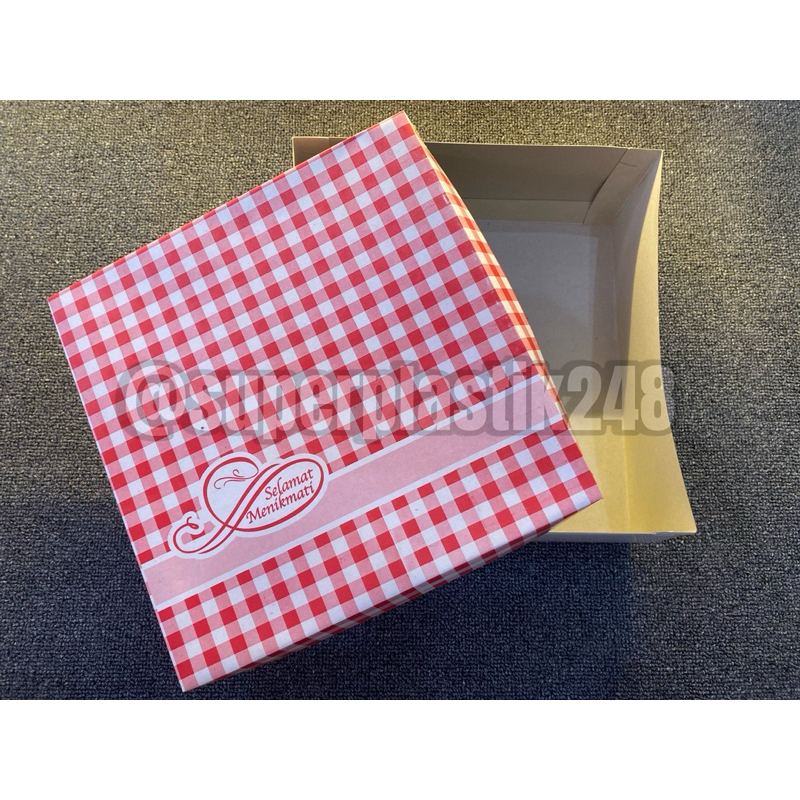 

Dus Kue 25x25 isi 10 pcs