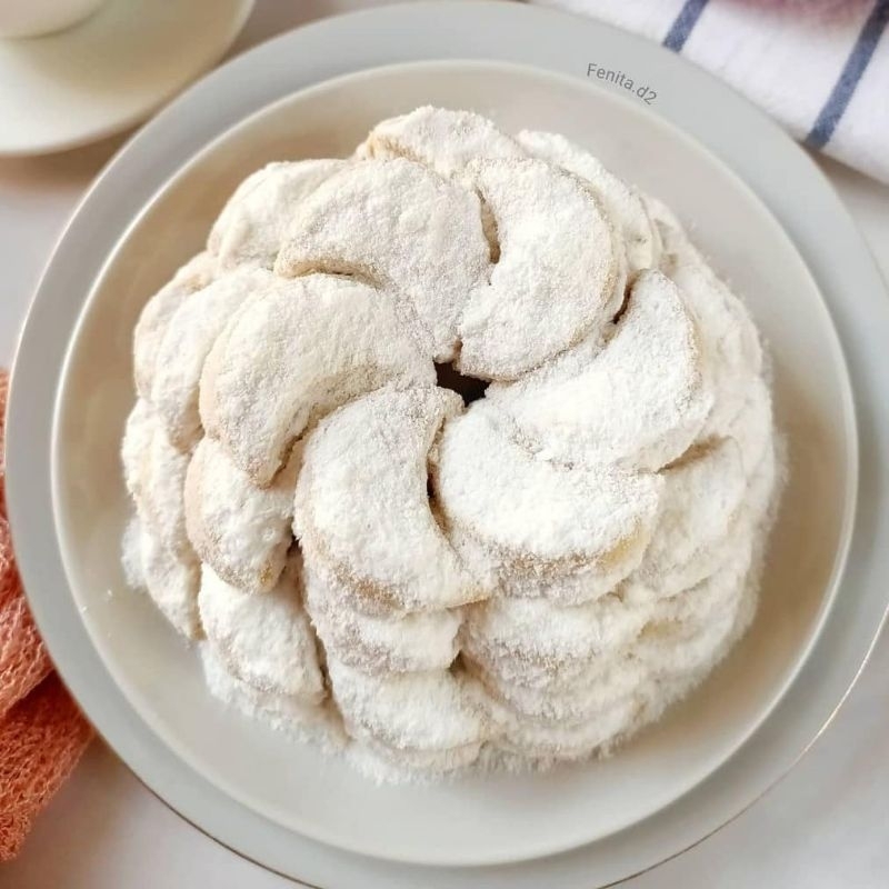 

500gr Kue Kering Putri Salju Premium Enak / Kue Kering Lebaran Putri Salju Toples Ulir