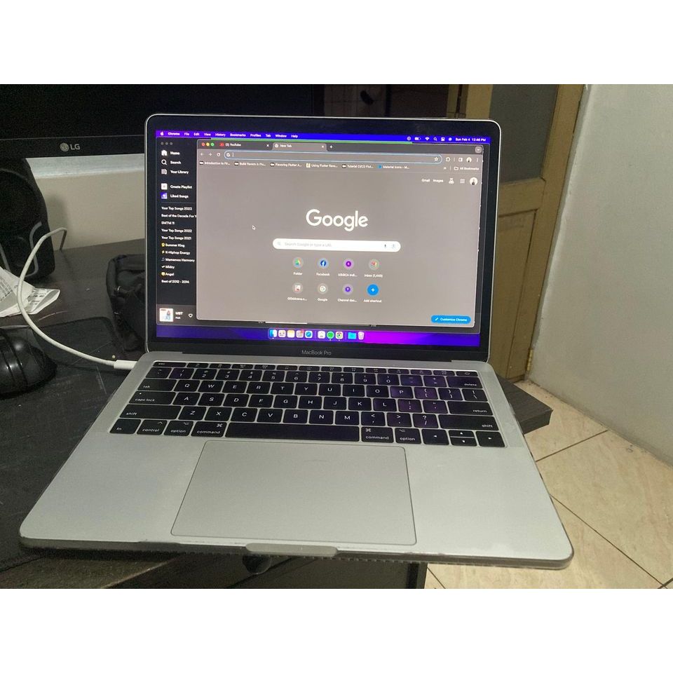 Macbook Pro 2017 Non Touchbar 16/512