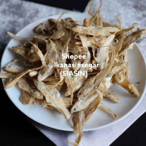 

ikan asin bulu ayam kering super 500gr