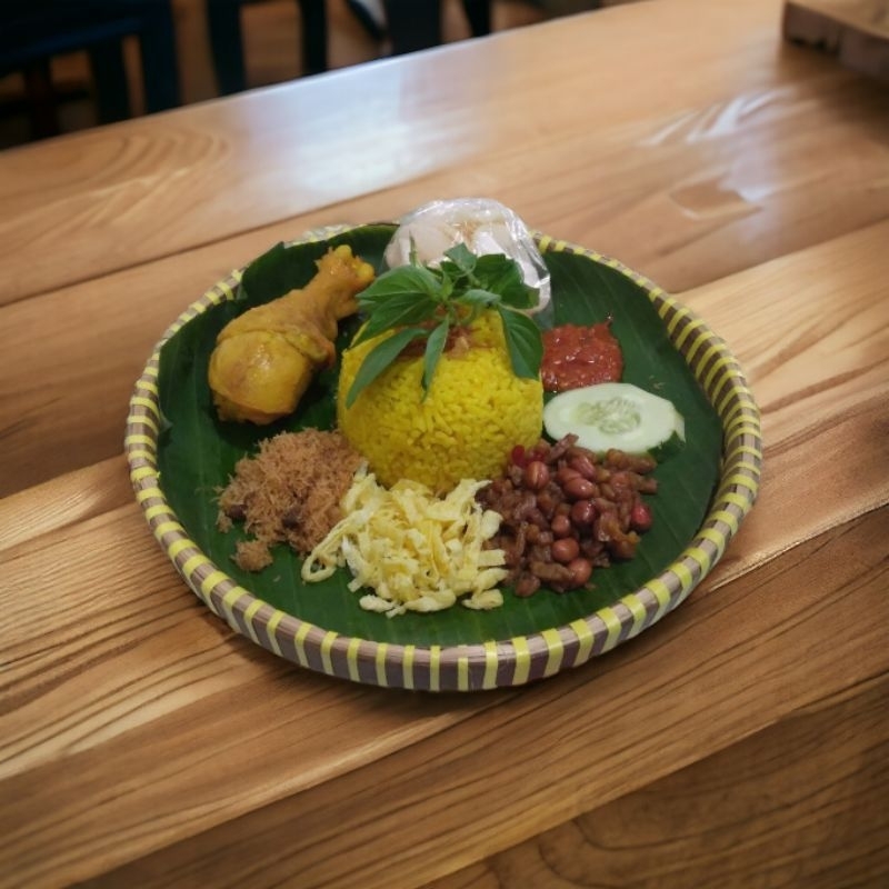 

Nasi Kuning Ayam Paha