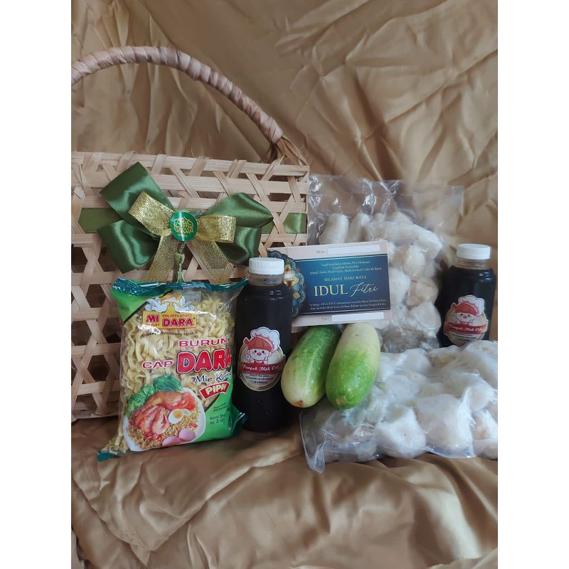 

hampers parcel kado gift hadiah parsel pempek mak cek paket isi 50