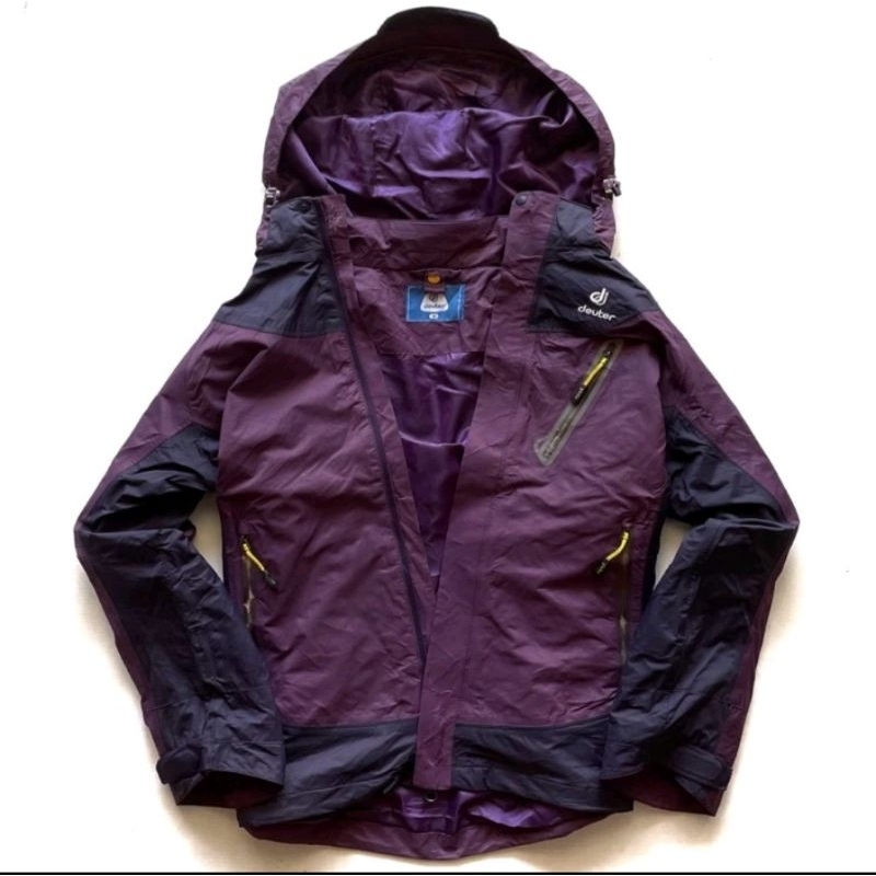 Jaket Outdoor Deuter