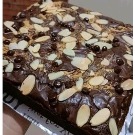

Brownies Fudgy Full Topping Uk. 20x20