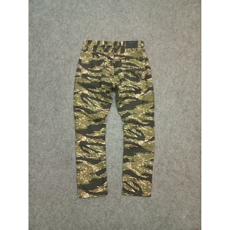 lee riders camouflage trousers