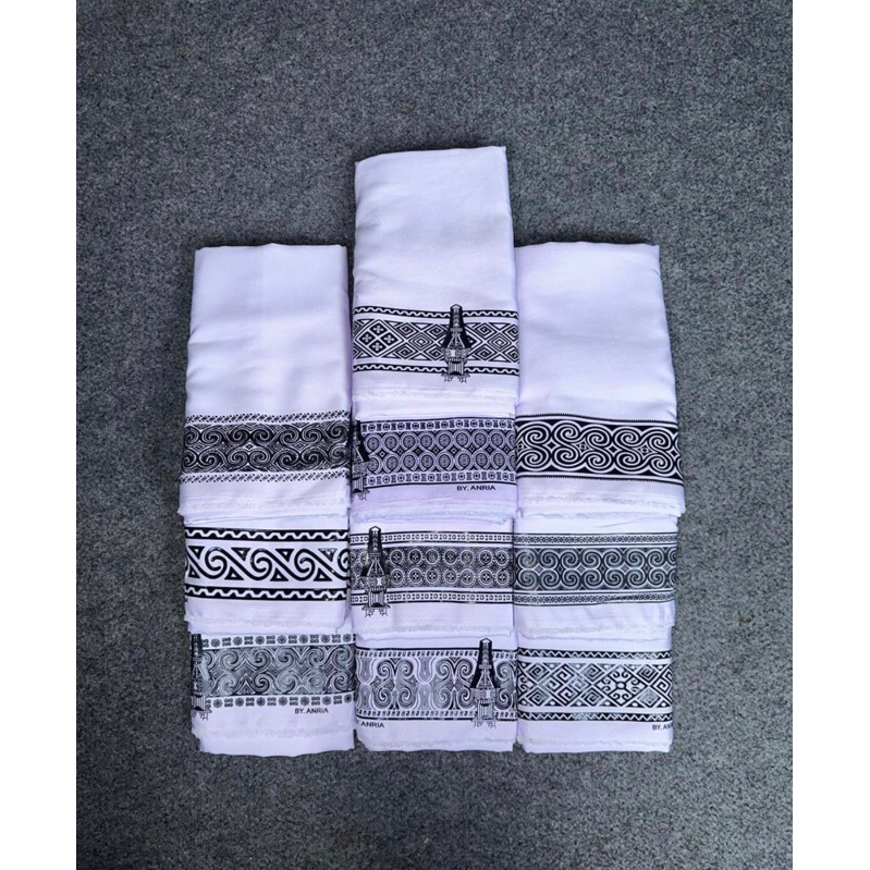 Sarung Khas Toraja || Putih Hitam