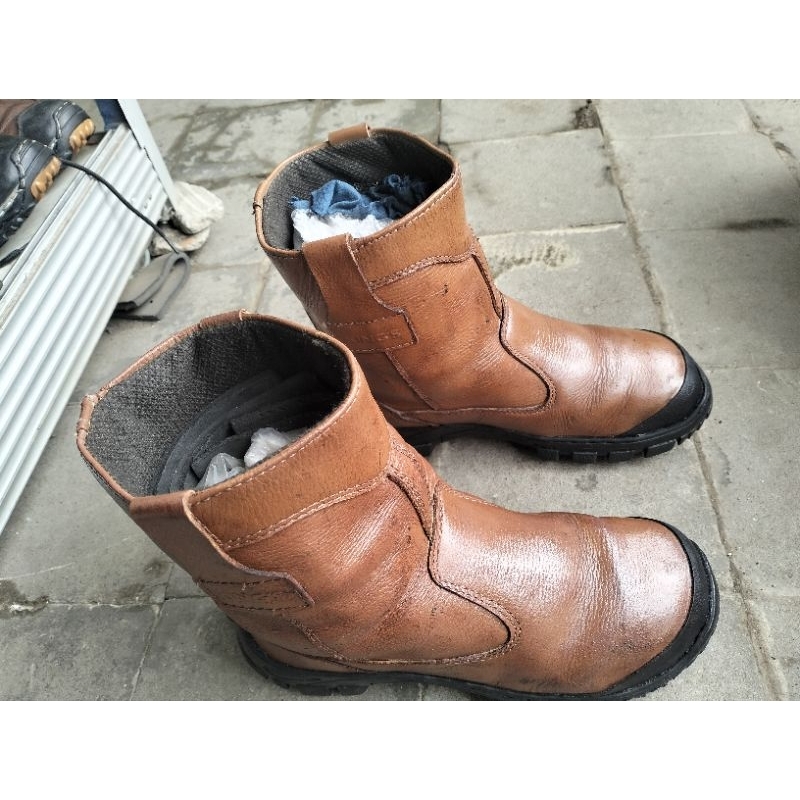 sepatu safety panjang kulit Kings 40 second