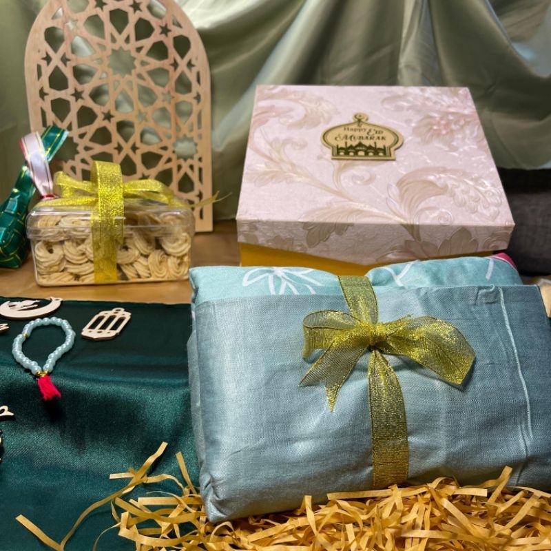 

SEPREM FITR EID HAMPERS