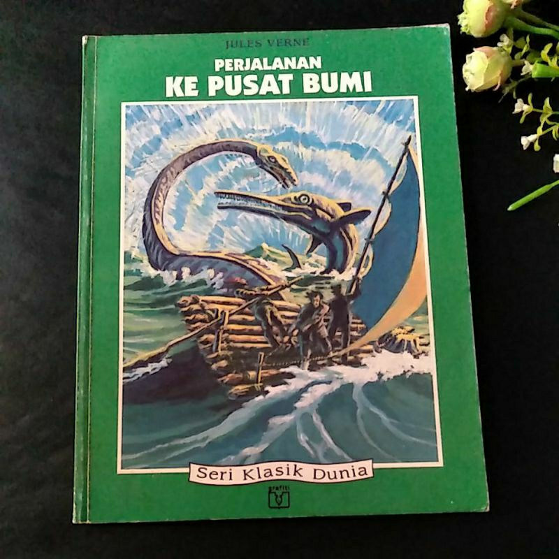 buku cerita klasik Perjalanan Ke Pusat Bumi preloved