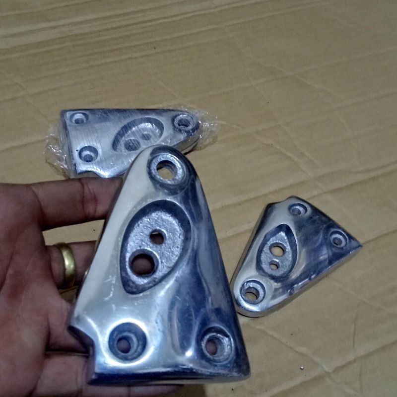 kupingan lampu tiger lama set kanan kiri/kupingan lampu tiger model ori/kupingan tiger kecil