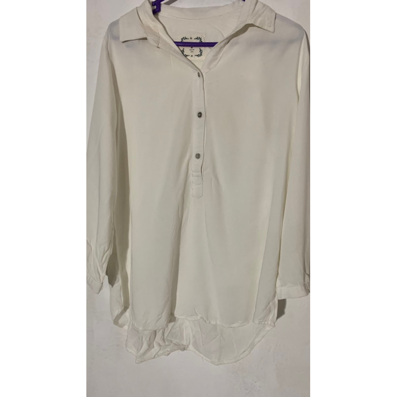 kemeja putih branded