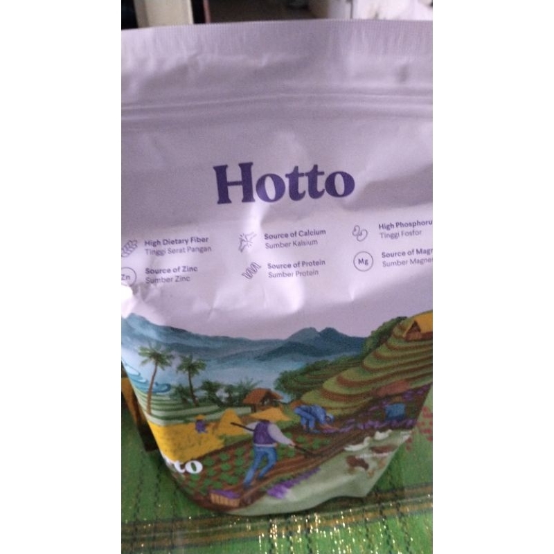 

multigrand makanan kaya akan serat terbuat dari bahan ubi ungu dan oat