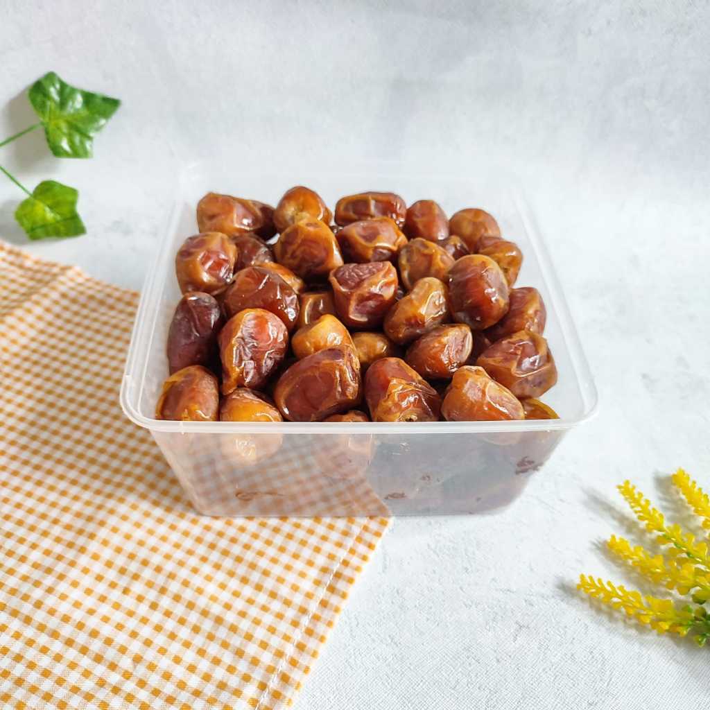 

Kurma Sukari 1000gr lembut gurih kualitas premium