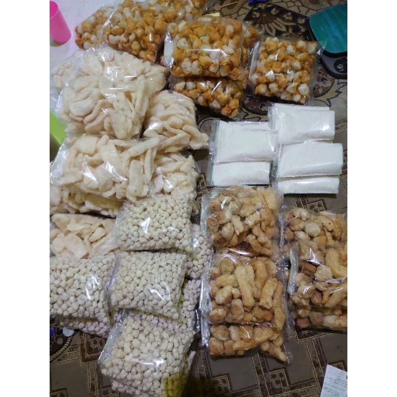 

aneka toping baso Aci / seblak , Cuanki pilus siomay tahu kering