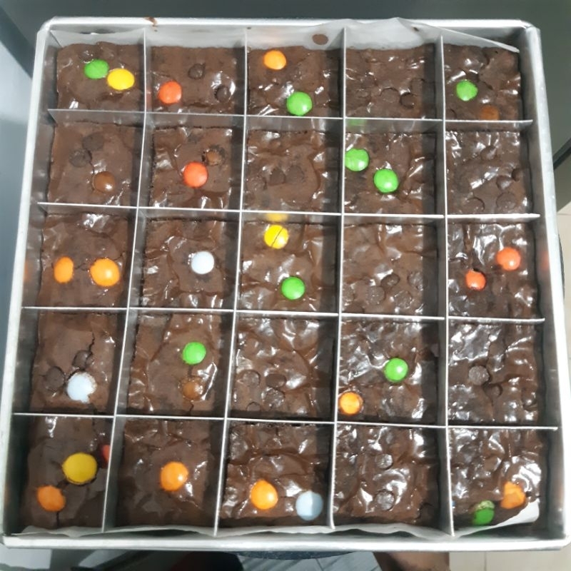 

fudgy Brownies sekat 20 x 20cm cokelat