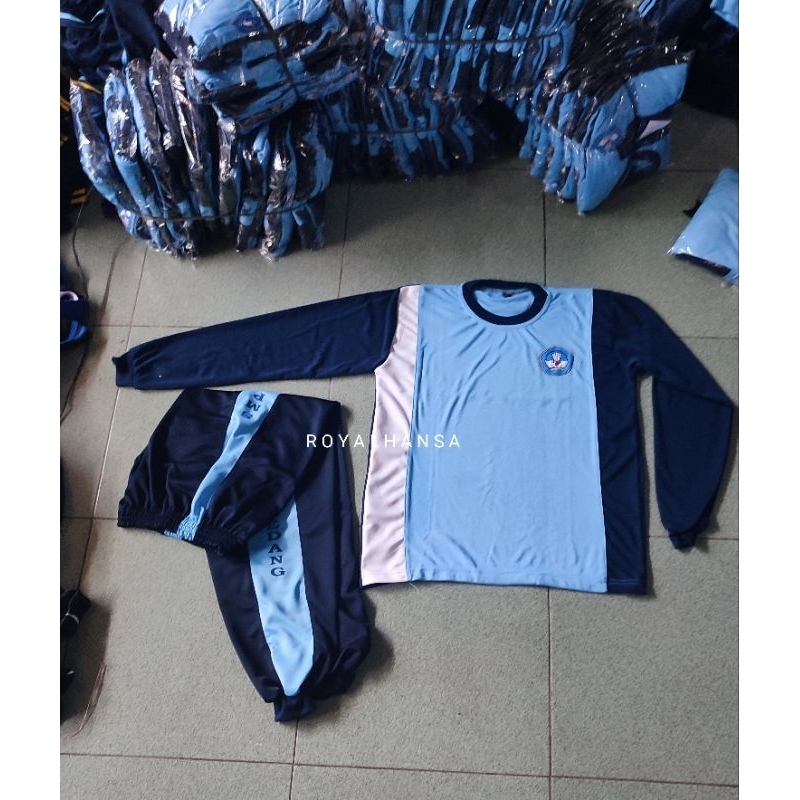 seragam olahraga SMA