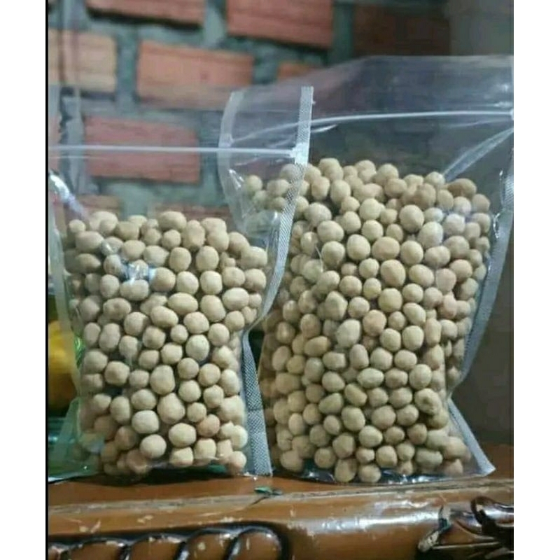 

Kacang telor