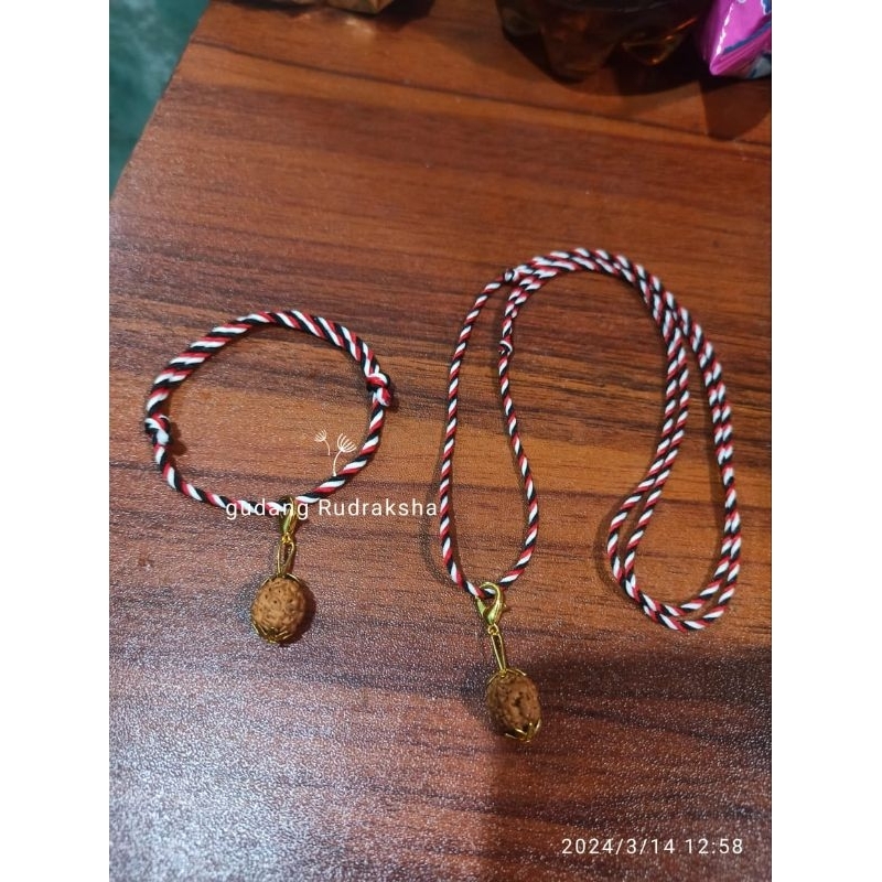 Kalung tridatu liontin jenitri
