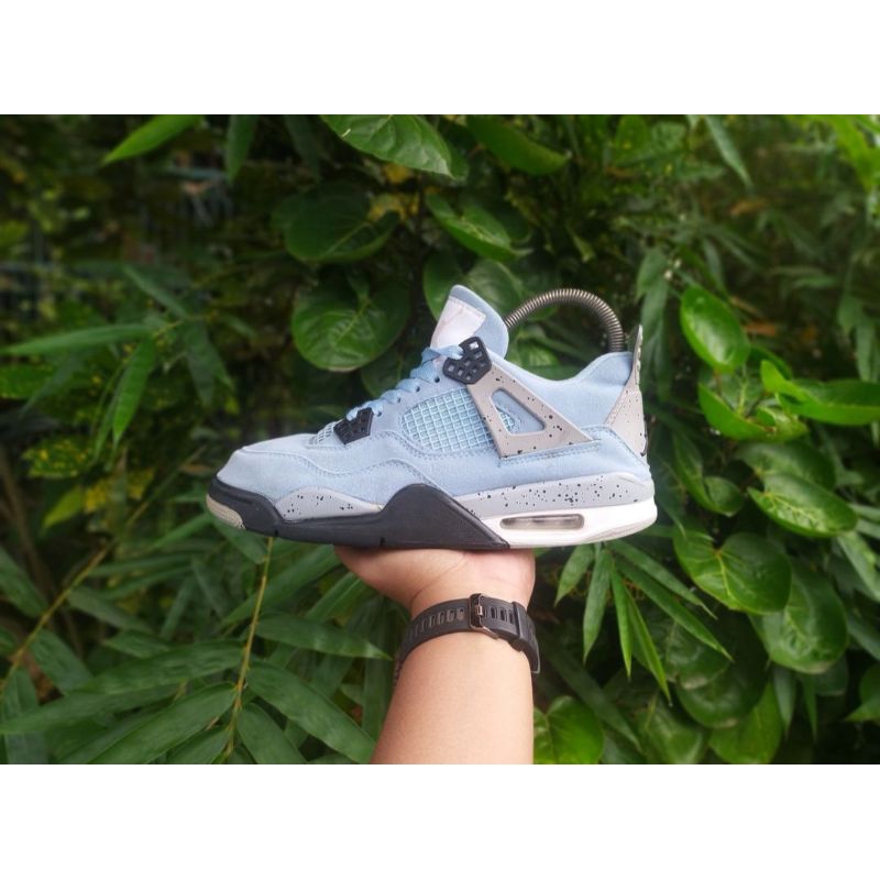 Air Jordan Retro 4 University Blue