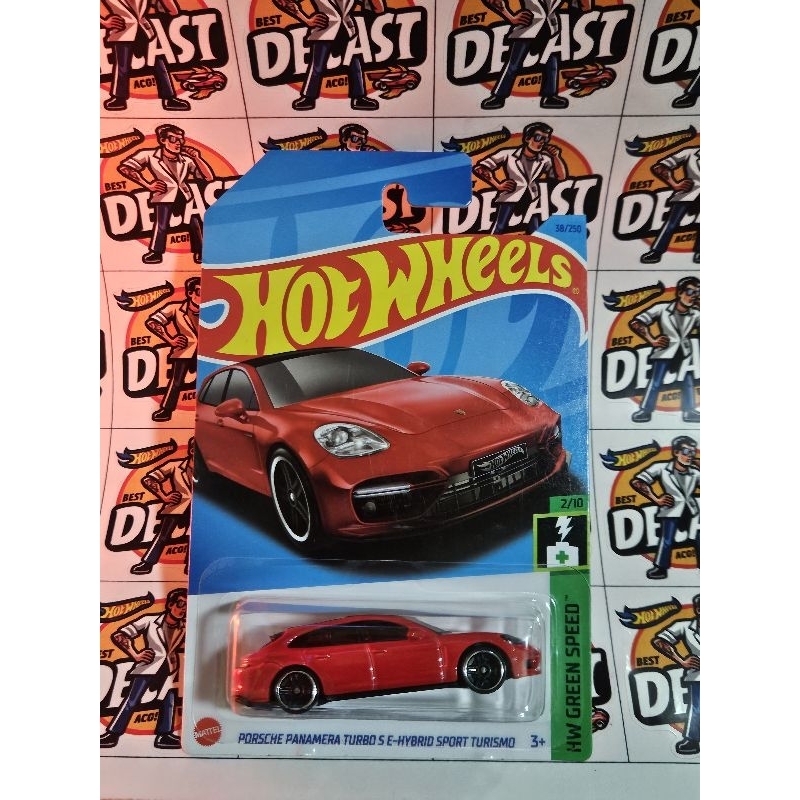 HotWheels Porsche Panamera - Merah