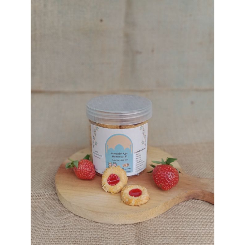 

Strawberry Thamrin | Kue Kering By Dbroo Kitchen