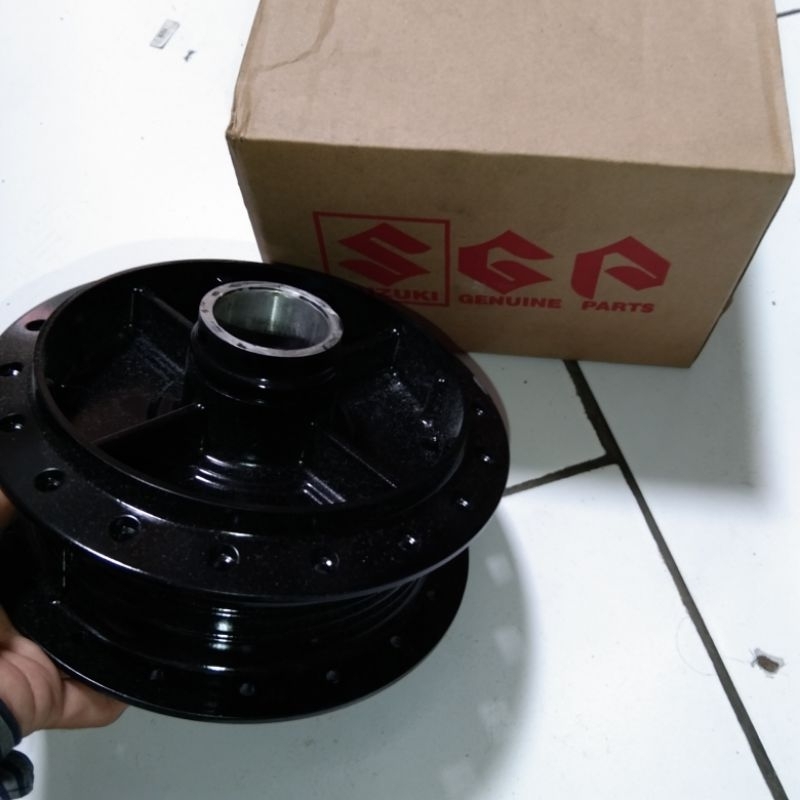 TROMOL BELAKANG BOSH BELAKANG RC RC100 HITAM SGP SUZUKI SGP ORIGINAL ASLI