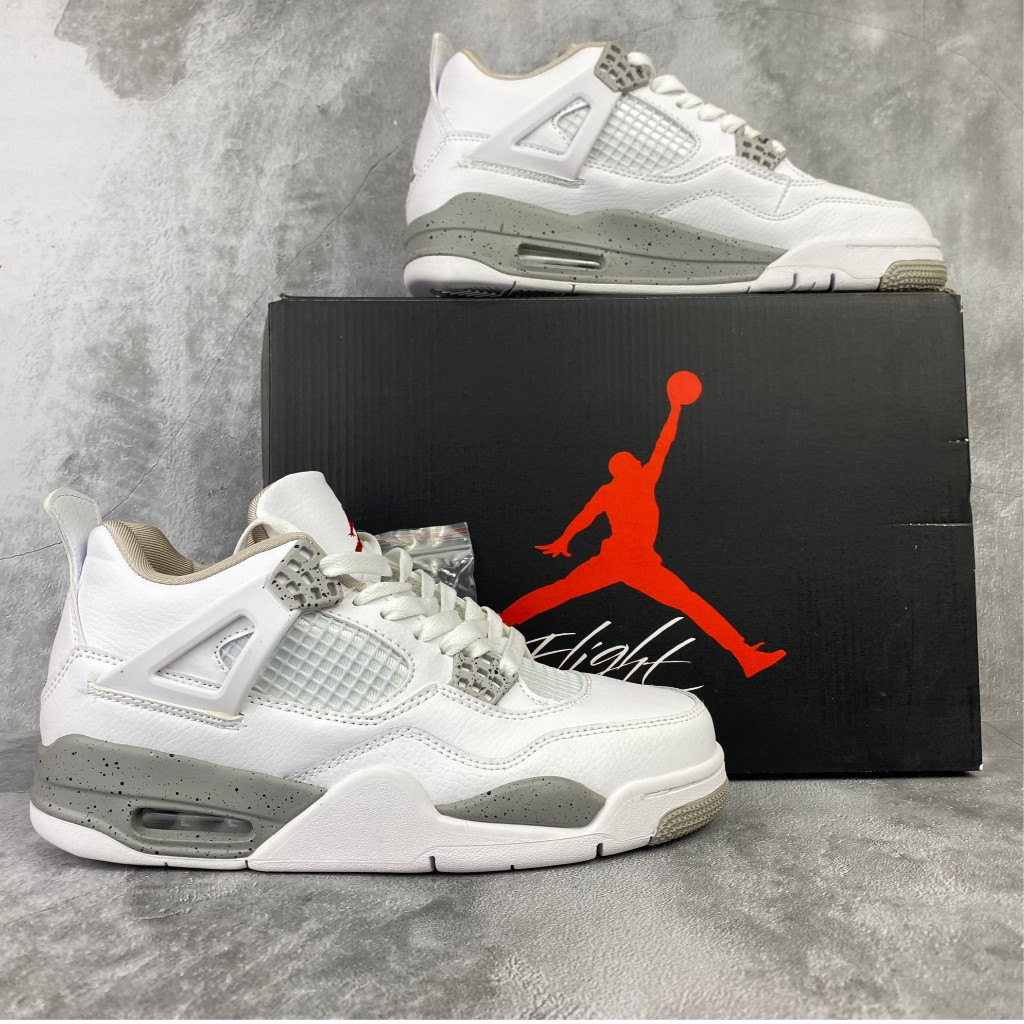 Sepatu Olahraga Pria Air Jordan 4 Retro White Oreo Made In Vietnam