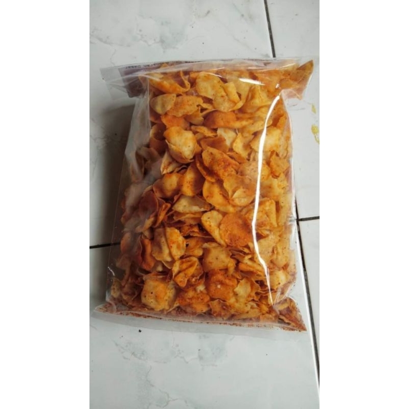 

Promo Ramadan makanan ringan keripik kerang kentang gurih renyah lezat