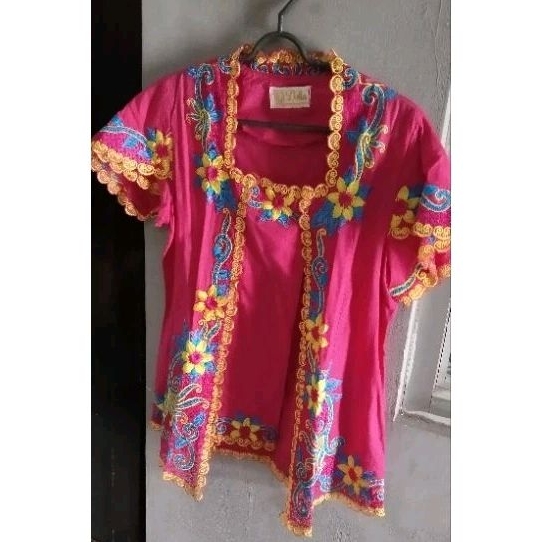 Kebaya Bordir Bunga