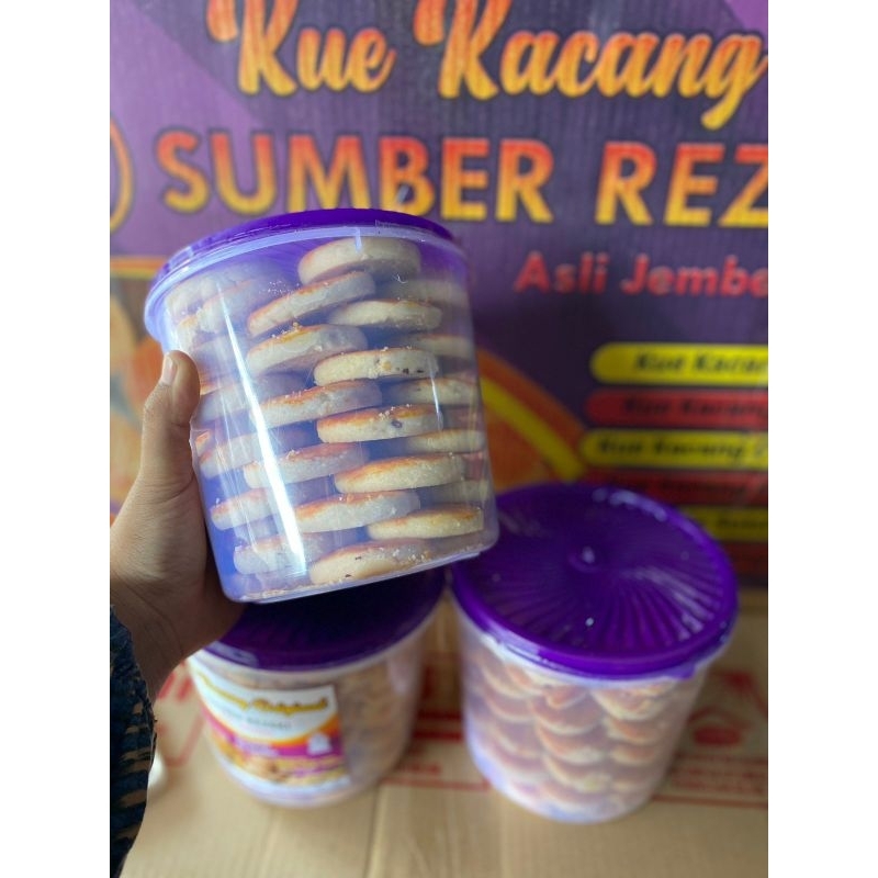 

Kue kacang jember