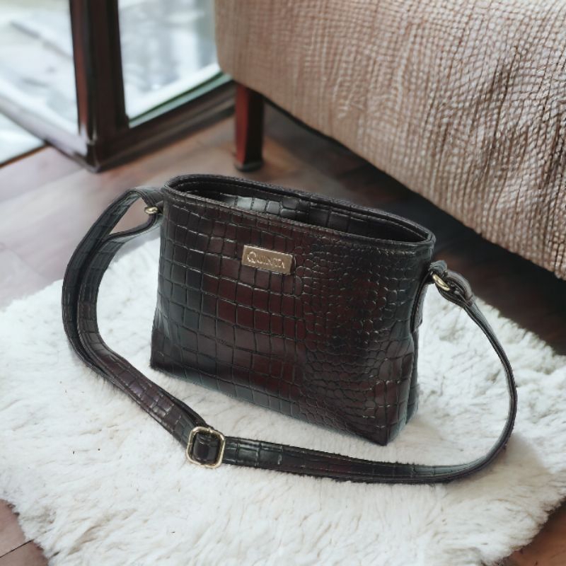 Tas Slempang Mungil Sedang Cewek || Nazilla Quinta