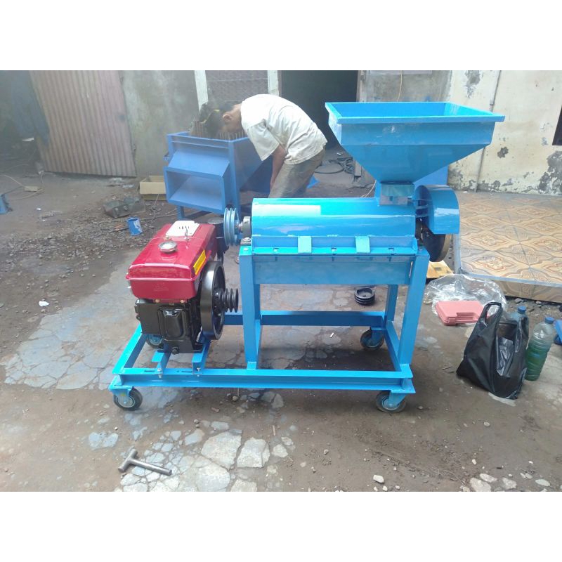 Mesin giling sekam / penepung penggerak solar